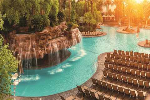 The Best Hotel Pools in Las Vegas: An Expert Guide